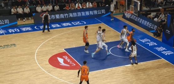 WNBA:自由人罚球绝杀天空 韩旭12分钟5+2正负值全队最高