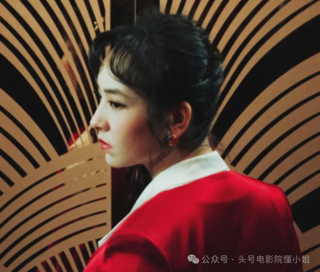 解放军舰机进台海,岛内一边倒,郑丽文郑重宣告,两岸同属一中