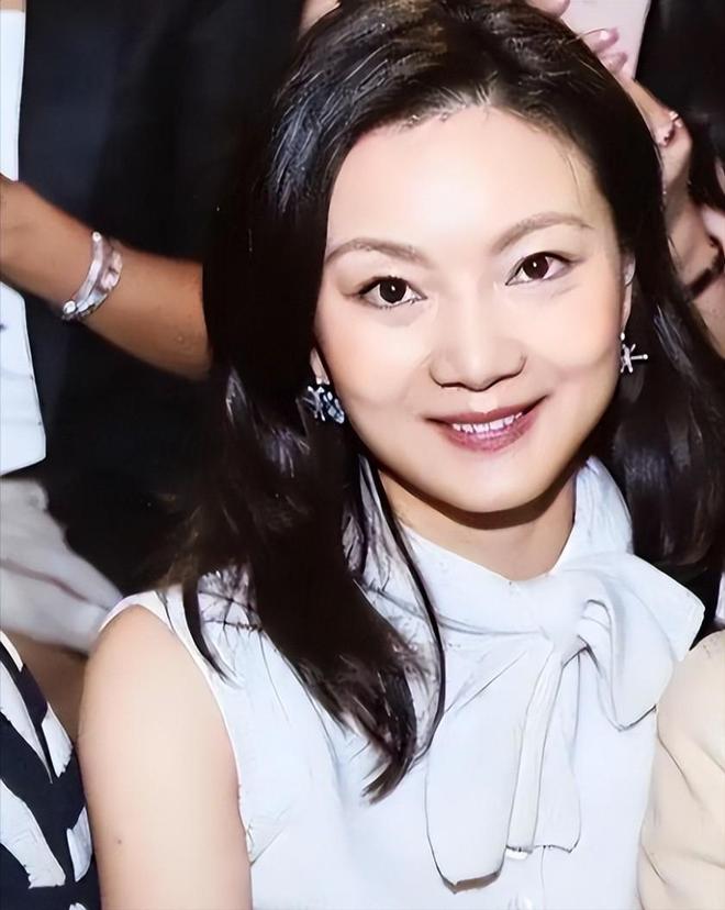 英格兰头名晋级，加纳凭第三名通道续命
