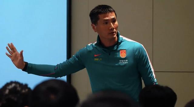NBA官方总决赛G5裁判报告：漏吹哈珀对布伦森犯规 无碍尼克斯夺冠