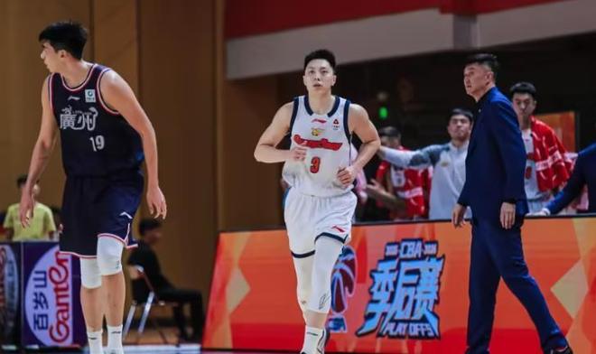 杜伦续约后首秀9中8轰24分!活塞22分大胜森林狼 华子20分