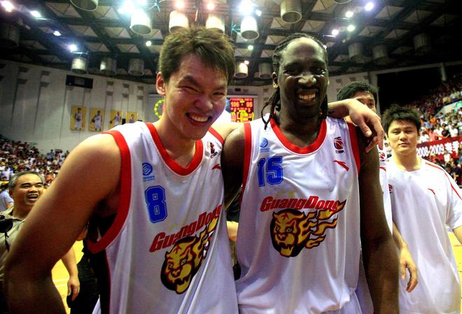 2米03！2米11！男篮16岁前锋模版小瓦格纳，未来或有望冲击NBA