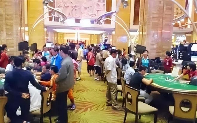 记者：快船愿做鹿凯交易的第三方，将5号签送走以此得到布朗