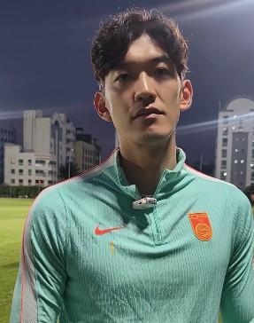 斯普利特离任!都什么时候了,中国球迷怎么还在怪杨瀚森教练?