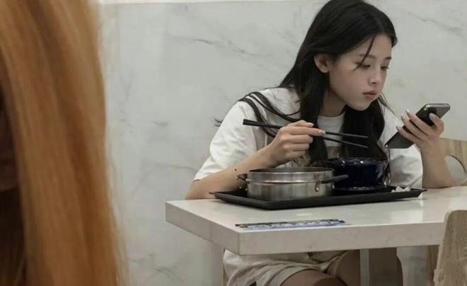 2500万欧!佛罗伦萨签下中场阿图尔·阿塔