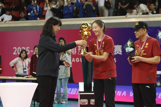 CBA赛季结束，五大奖项花落谁家，许昕、贺希宁同时冲击两奖项