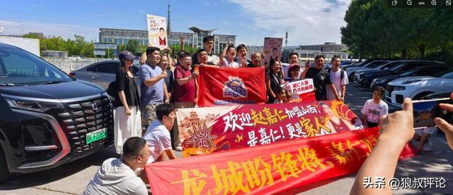 扎心了!很多广东准大学生直到交学费,才知道父母其实并不富裕!