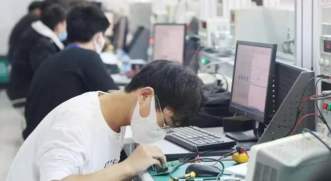 梅西赛后发布社媒:我们比以往任何时候都更加团结